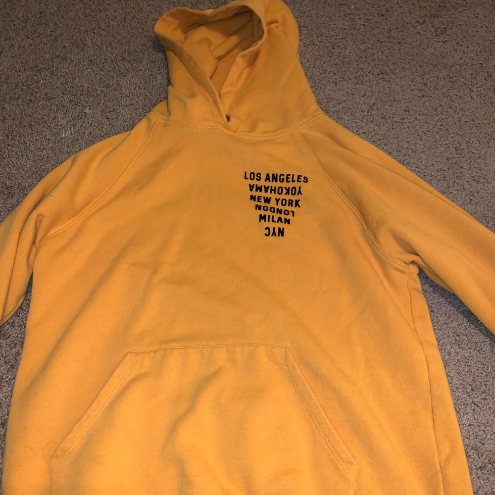 Yellow sweatshirt